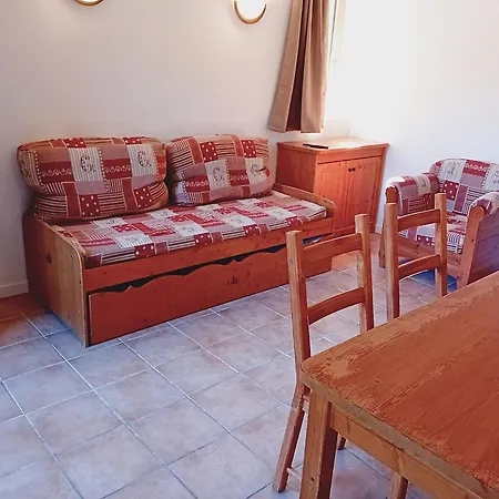 Apartment Termignon Ski-in Ski-out Location *
