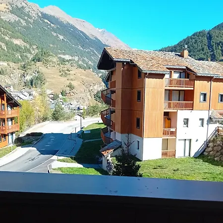 Termignon Ski-in Ski-out Location * Val Cenis